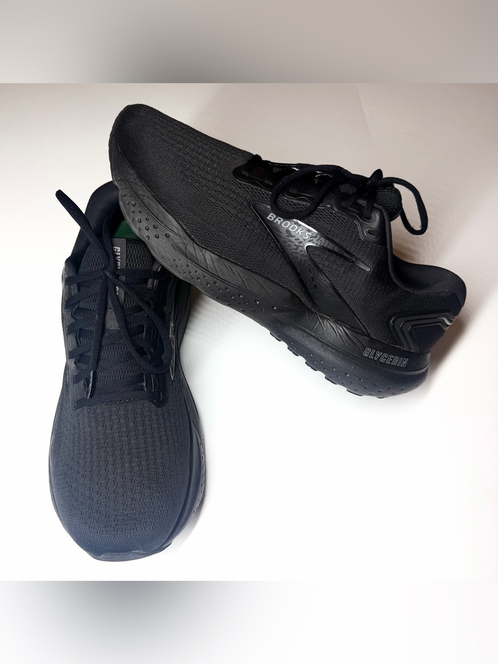 Brooks Men’s  Glycerin 21 All-Black Athletic Running Shoes Size- 12 Wide (2E )